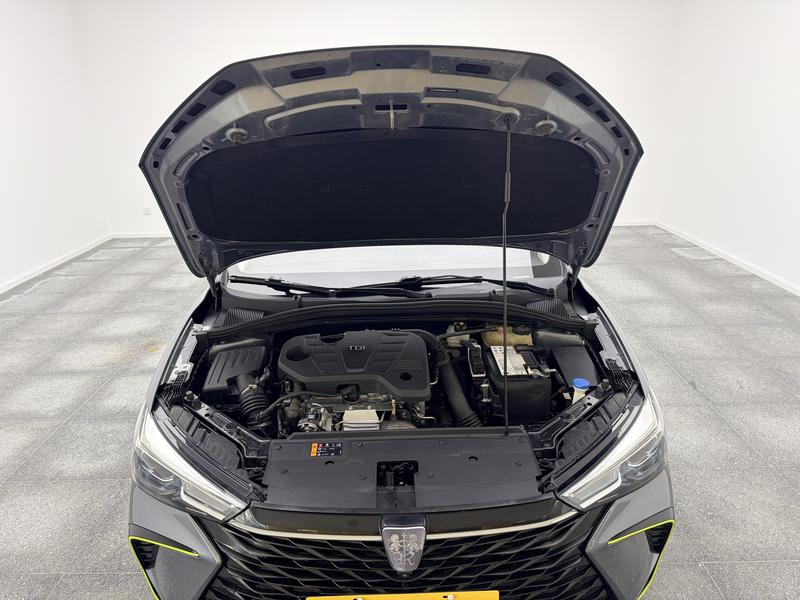 Roewe Roewe i5 2021