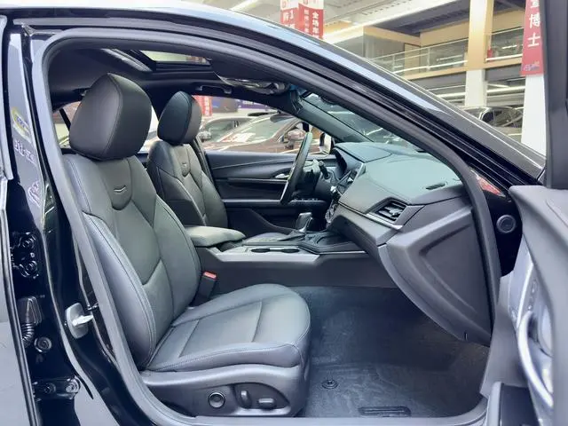 Cadillac Cadillac CT4 25T luxury