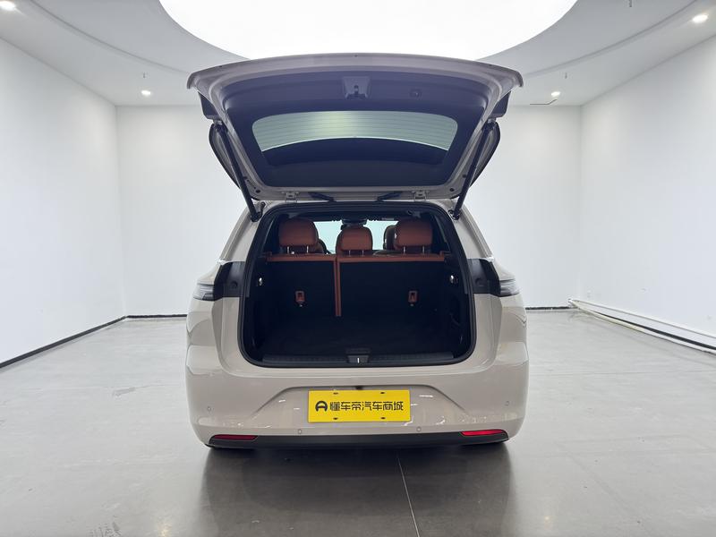 Li Auto Ideal L6 2024