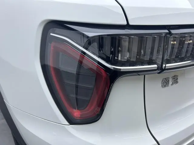 LYNK & CO Lynk 01 2.0T two-wheel drive Pro version