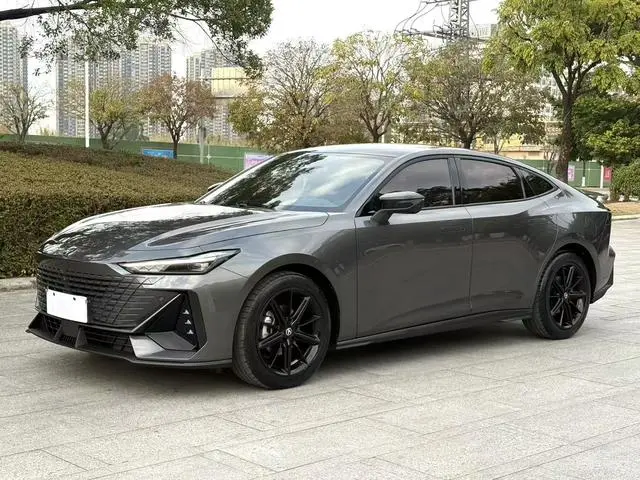 Changan Changan UNI-V 1.5T premium type