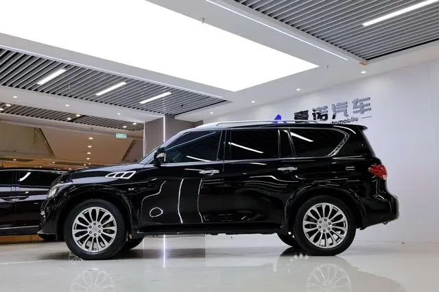 Infiniti Infiniti QX80 5.6L 4WD