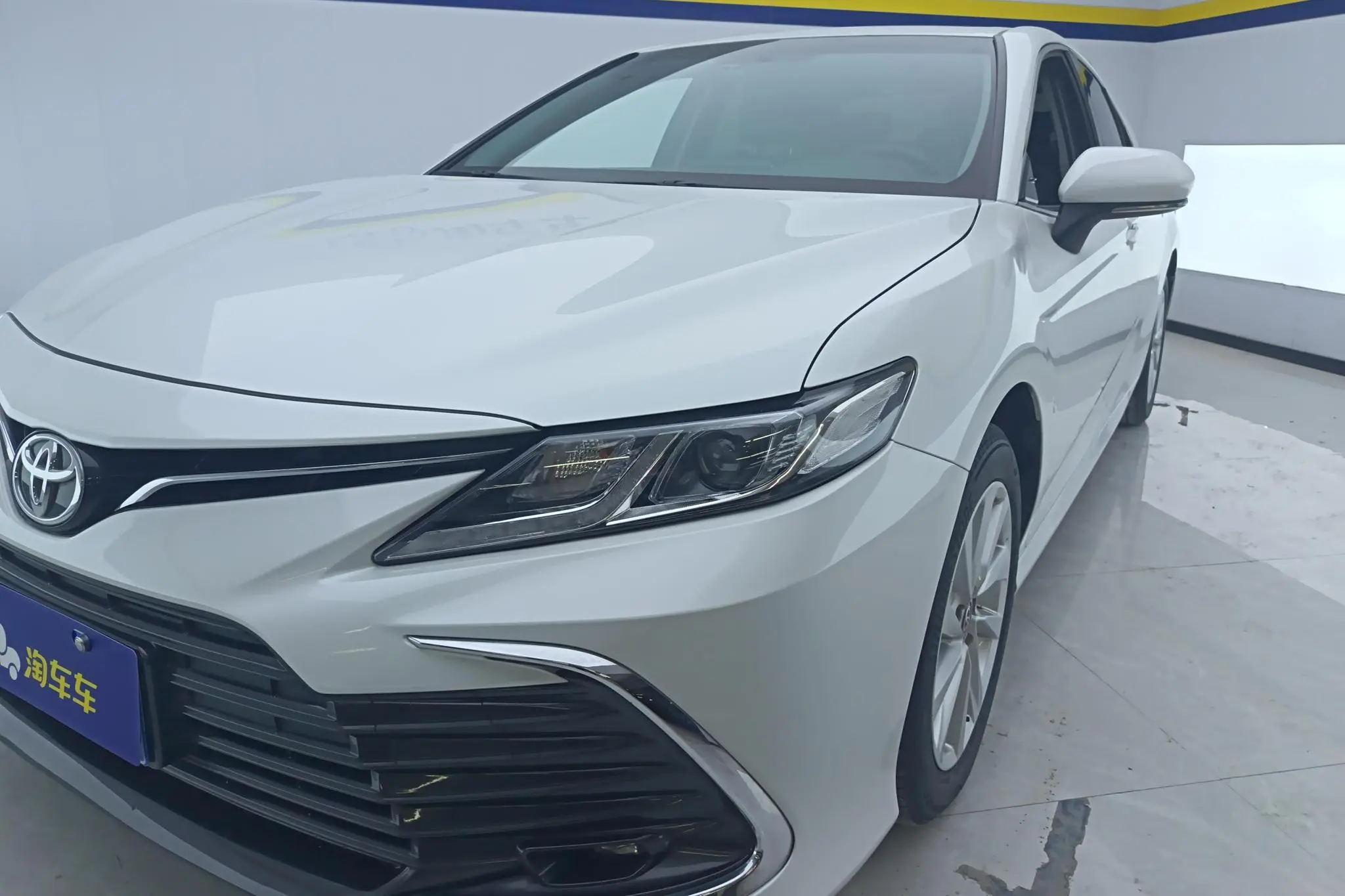 TOYOTA Camry 2.0GVP Leading Edition