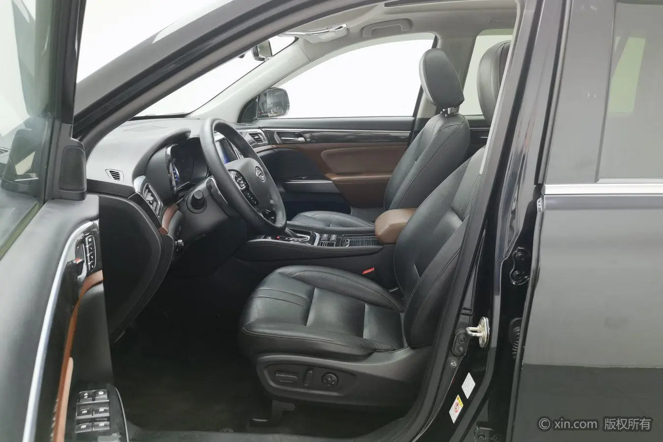 GAC Trumpchi GS8 320T two-wheel drive luxury Zhilian Edition 7 seats