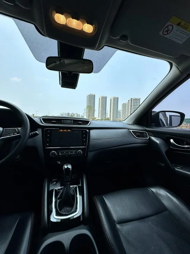 Nissan Qashqai 2.0 L XV Smart Edition