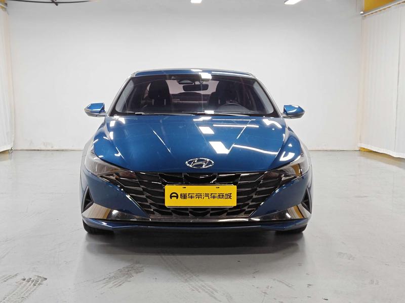 Hyundai Elantra 2022