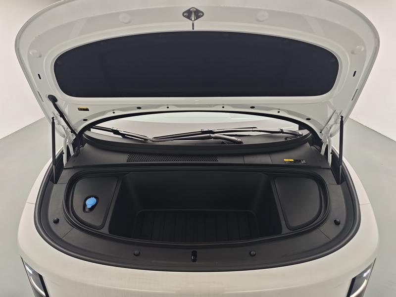 Li Auto Ideal i6 2025
