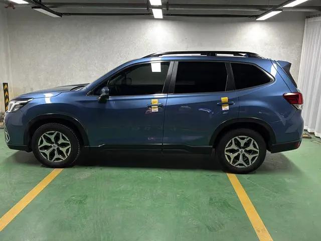 Subaru FORESTER Forester 2.0i Deluxe Edition EyeSight