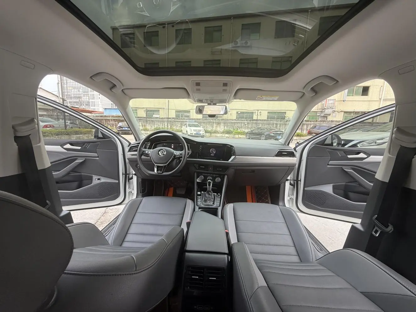 Volkswagen Sagitar 280TSI DSG Comfortable Smart Edition