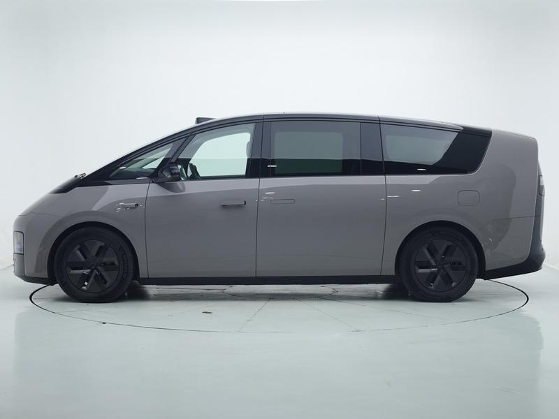 Li Auto Ideal MEGA 2024