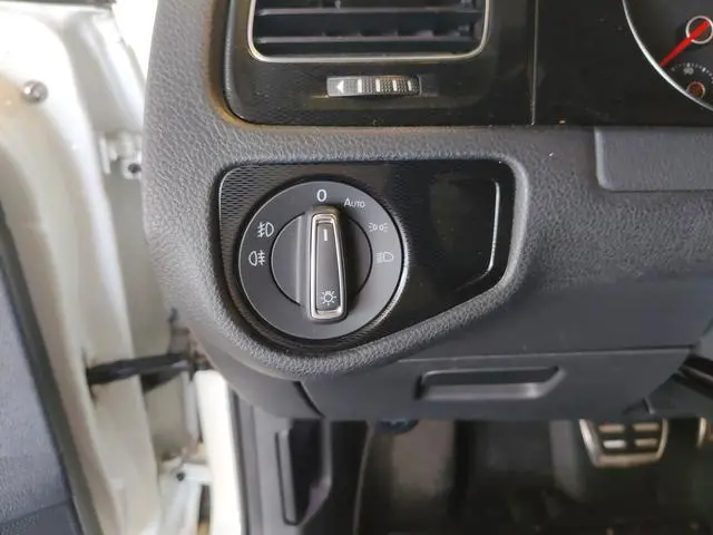 Volkswagen Golf GTI 2.0TSI GTI