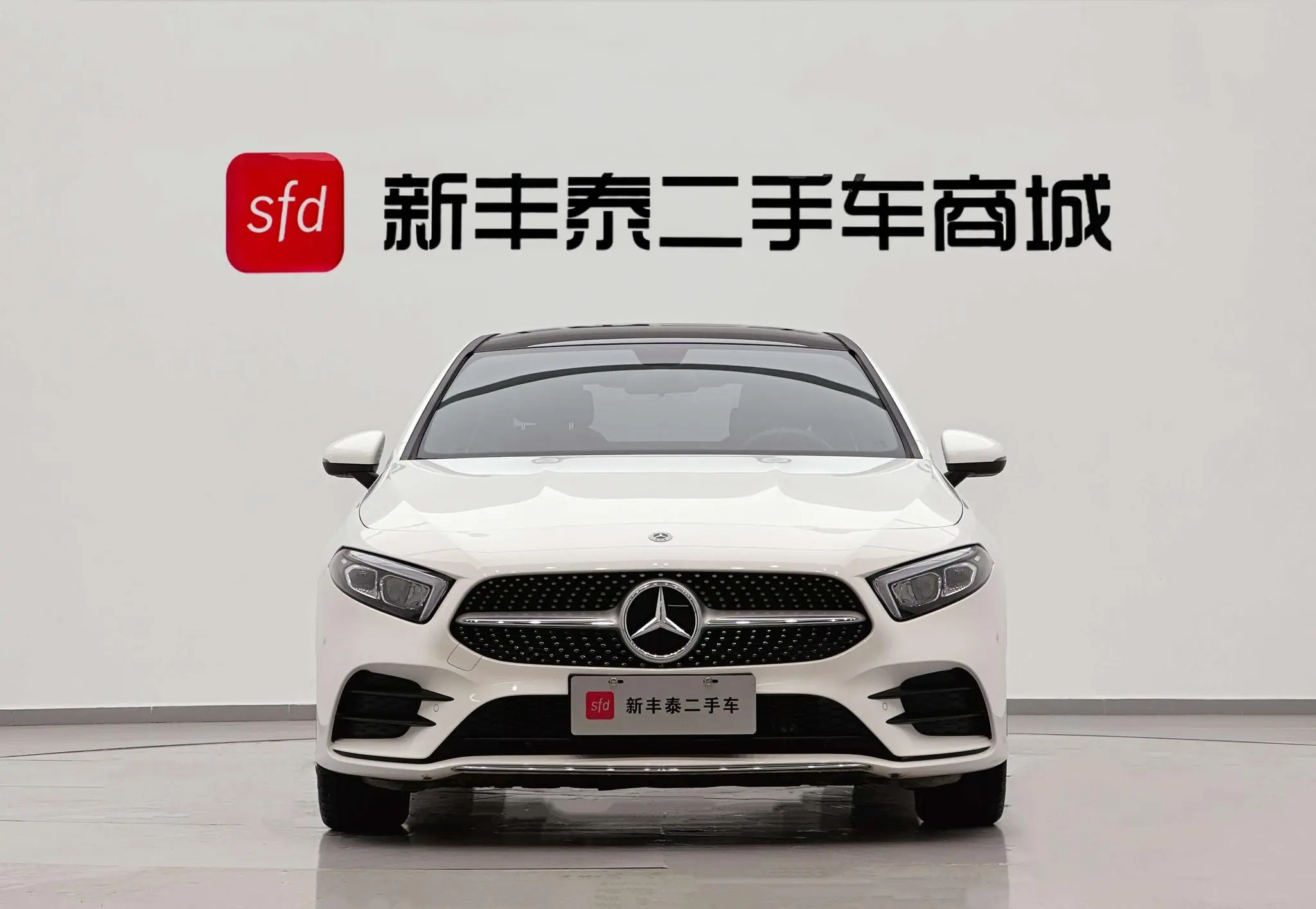 Mercedes-Benz Mercedes-Benz A-class Second facelift A 200 L sports sedan fashion version