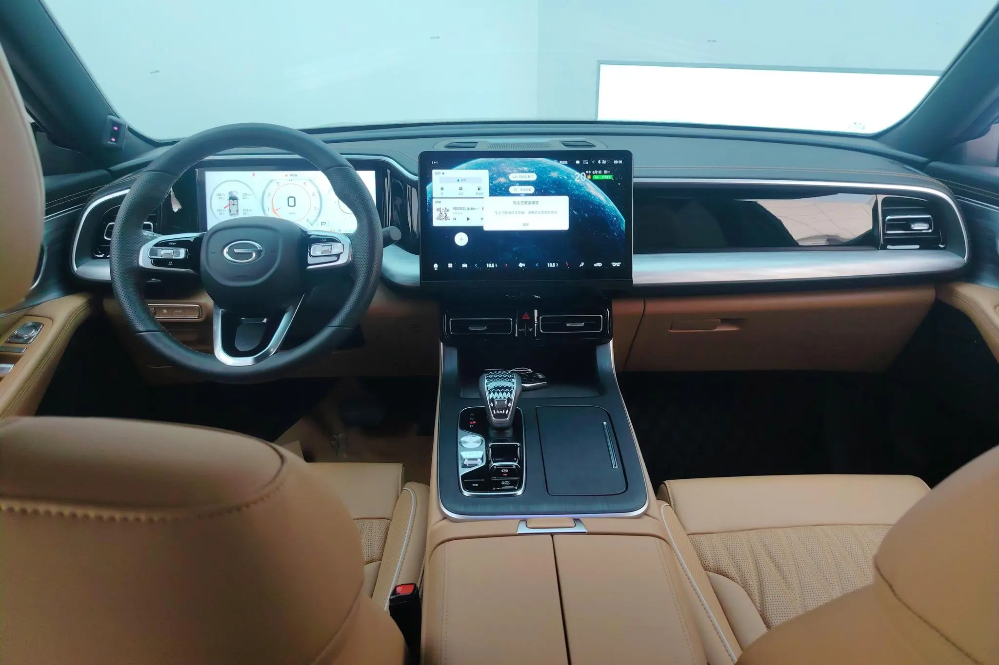 GAC Trumpchi GS8 Pilot Series 2.0 TGDI two-wheel drive Luxury Smart Edition