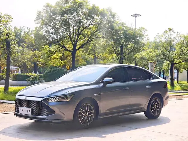 BYD Qin PLUS DM DM-i 55KM flagship type