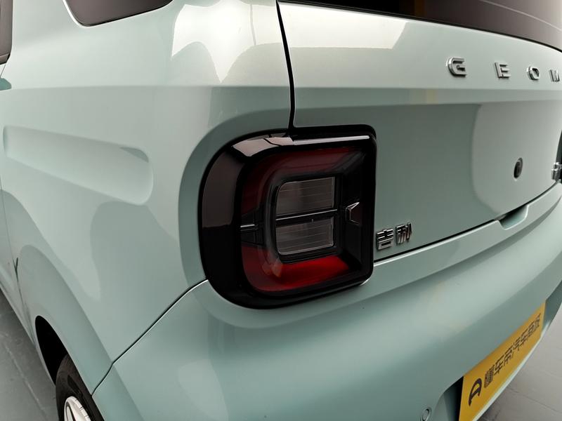 Geely Galaxy panda 2025