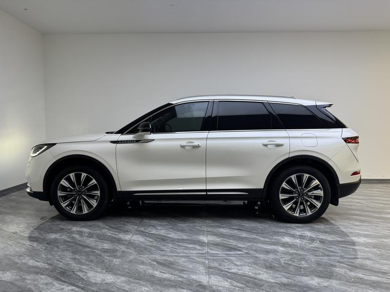 Lincoln adventurer 2022
