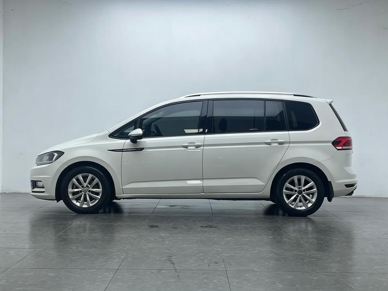 Volkswagen Touran L 2016