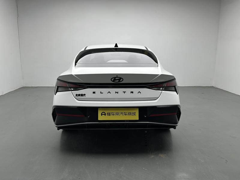 Hyundai Elantra 2023