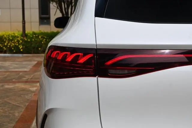 Mercedes-Benz Mercedes-Benz EQE SUV EQE SUV 500 4MATIC Ultimate Edition