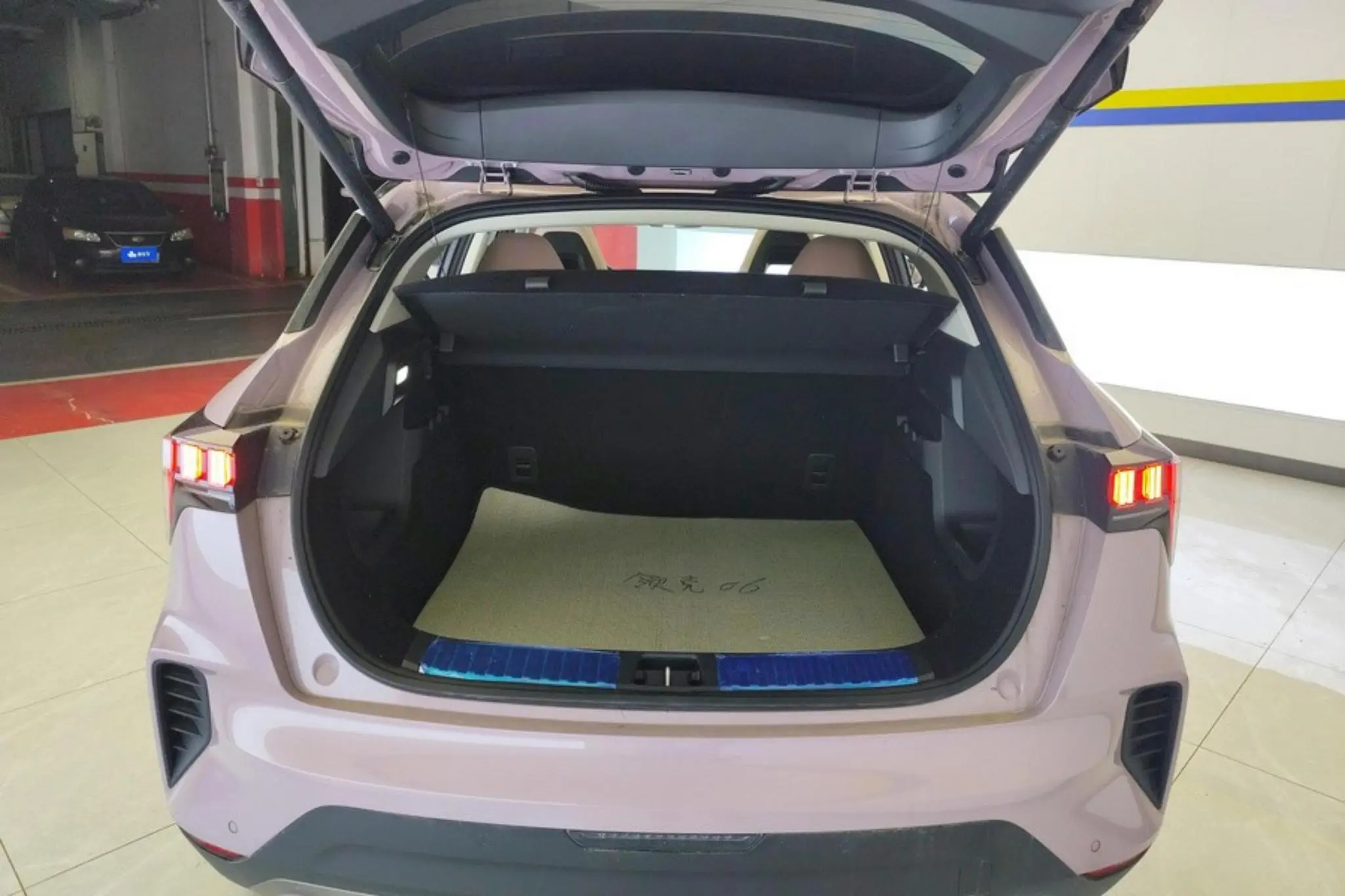 LYNK & CO Lynk 06 Remix 1.5T Shero