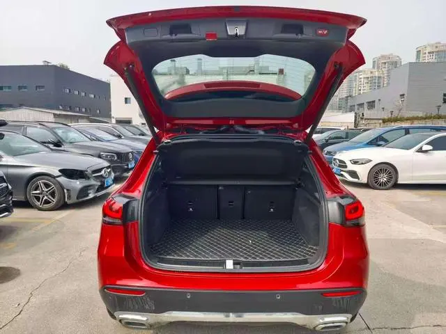Mercedes-Benz Mercedes-Benz GLA GLA 200
