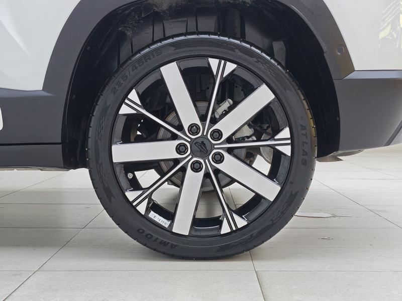 Geely Geely ICON 2023