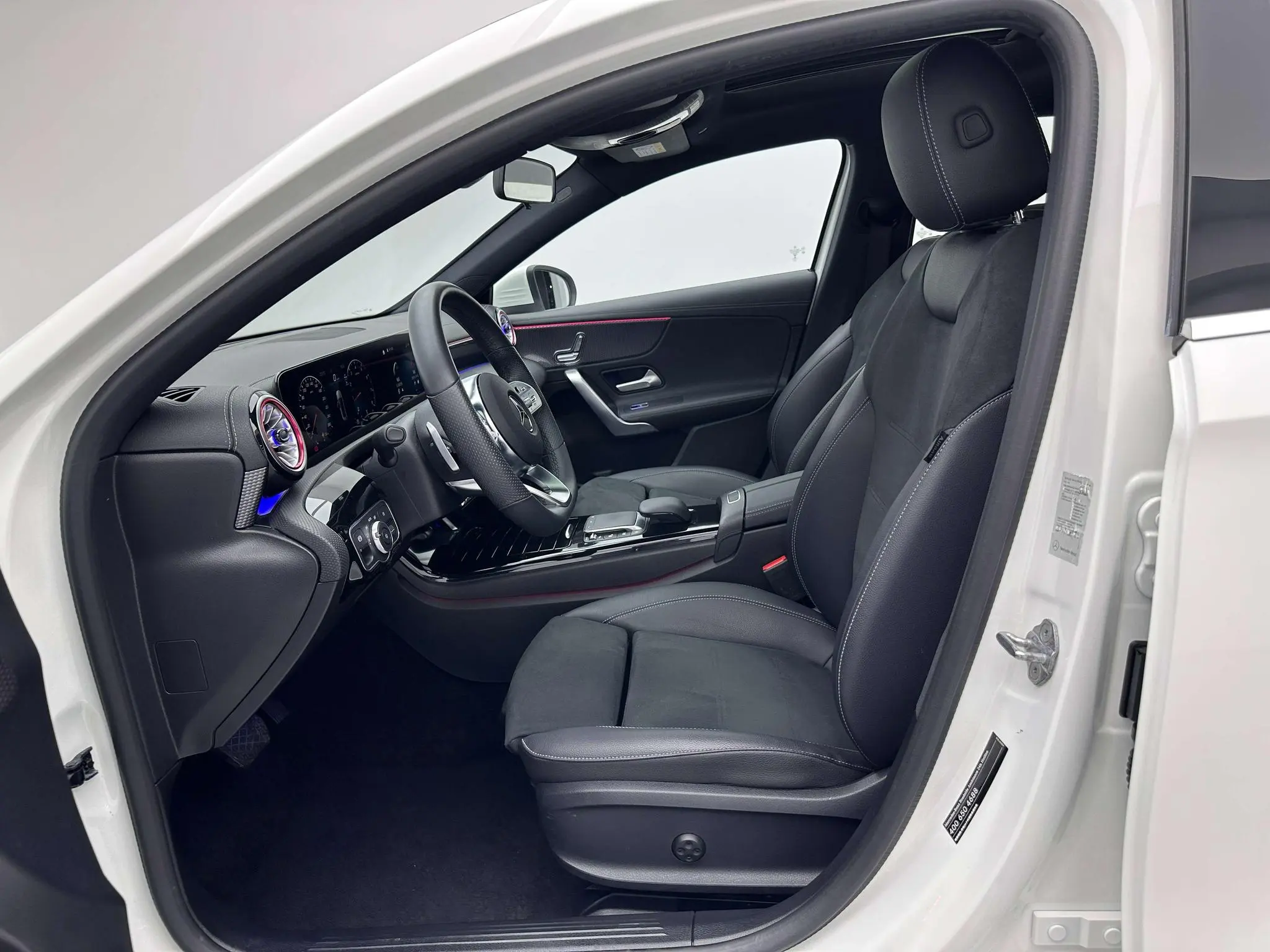 Mercedes-Benz Mercedes-Benz A-class Second facelift A 200 L sports sedan fashion version