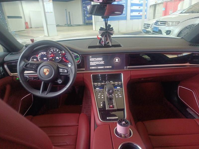 Porsche Panamera 2023