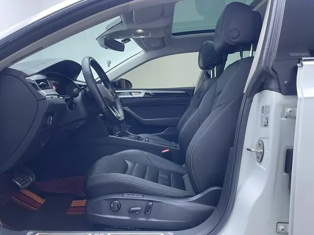 Volkswagen Volkswagen CC 380TSI eye-catching version