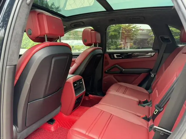 Porsche Cayenne E-Hybrid Cayenne E-Hybrid 2.0T Platinum Edition