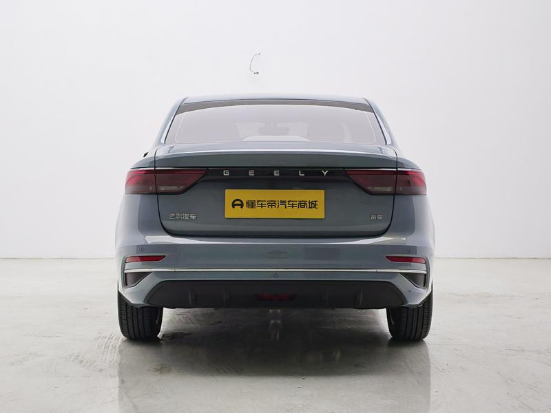 Geely Emgrand 2023
