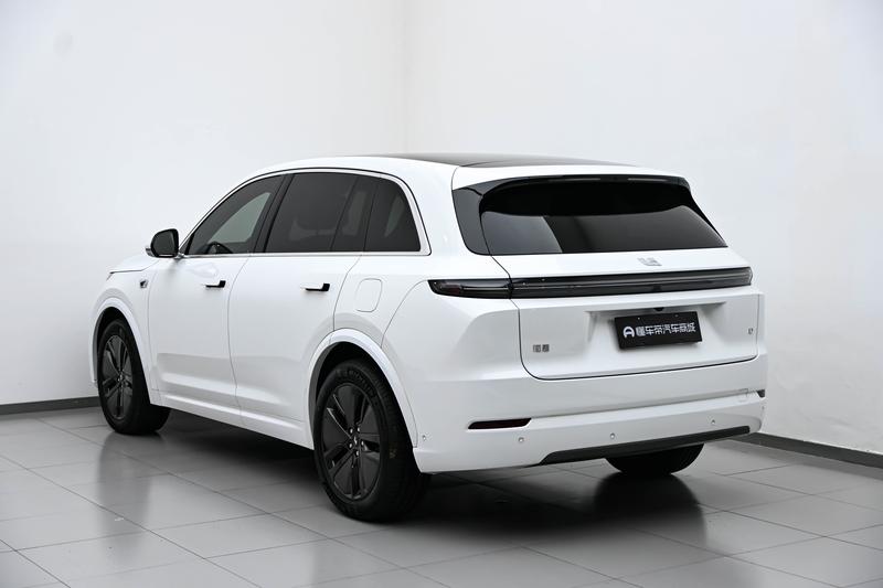 Li Auto Ideal L7 2024