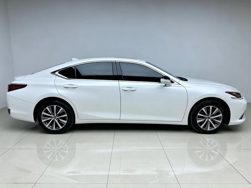 Lexus Lexus ES 2020