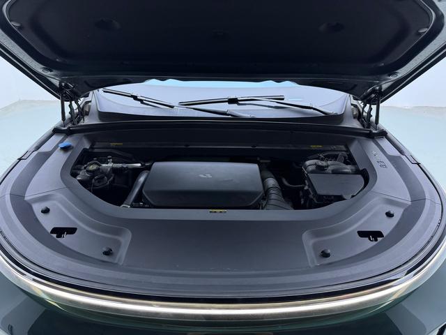 Li Auto Ideal L9 2025