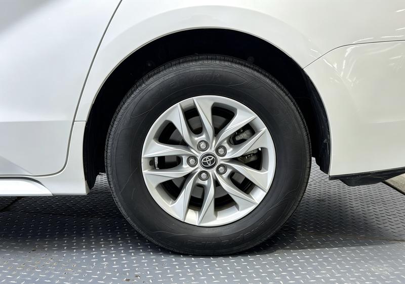 Toyota Gravia 2023