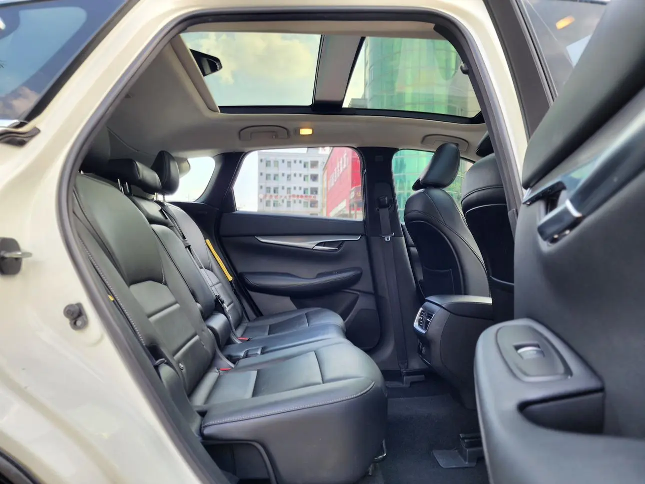 Infiniti Infiniti QX50 Facelift 2.0T two-wheel drive elite edition