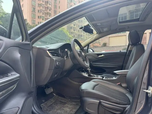 Buick Weilang Sedan 20T dual clutch leading type