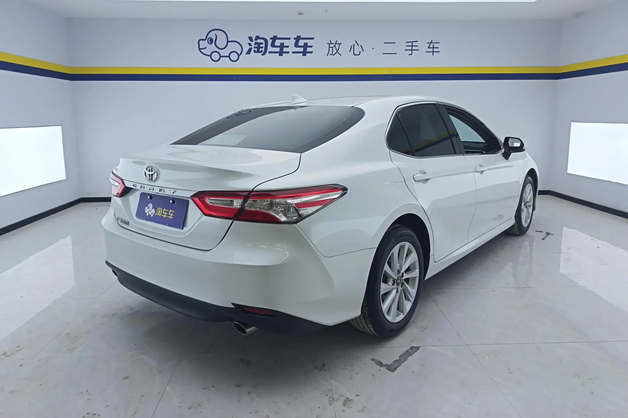 TOYOTA Camry 2.0GVP Leading Edition