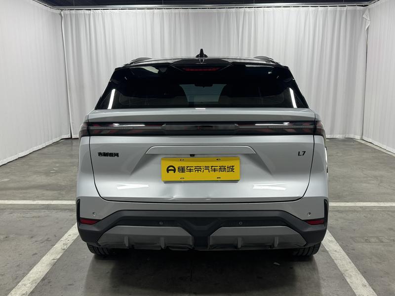 Geely Galaxy Galaxy L7 2024