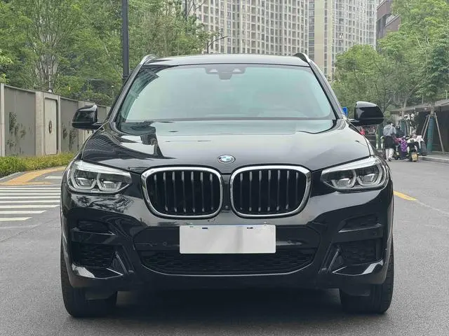 BMW BMW X3 xDrive28i M sports suit