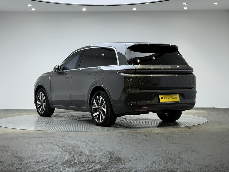 Li Auto Ideal L8 2023