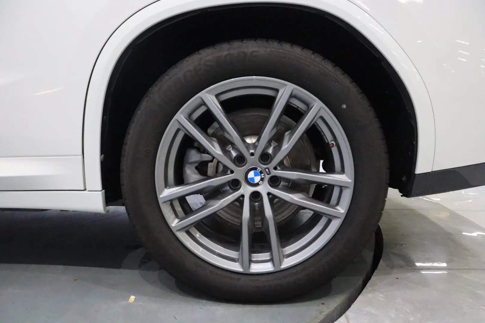 BMW BMW X4 xDrive25i M sports suit