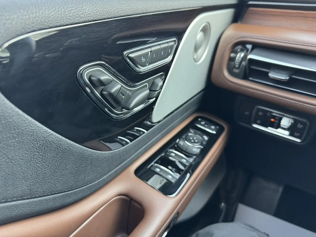 Lincoln Flying home 3.0T V6 four-wheel drive Executive Edition