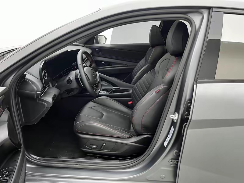 Hyundai Elantra 2023