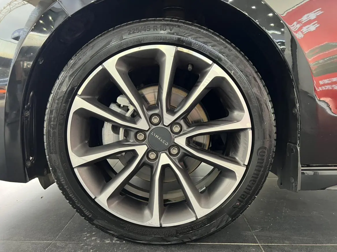 LYNK & CO Lynk 03 1.5TD DCT Deluxe Edition