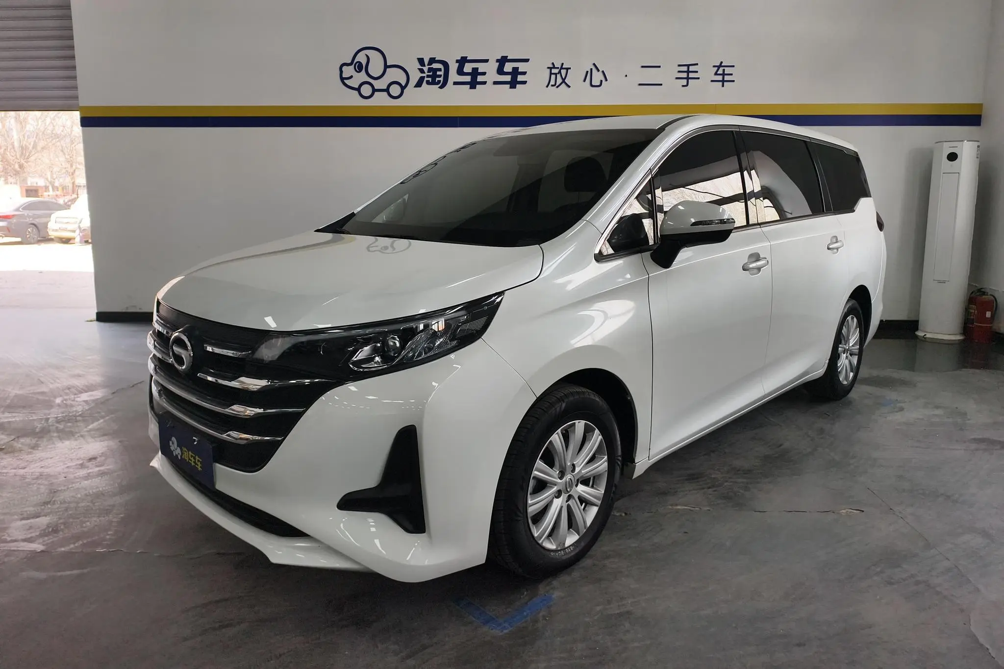 GAC Trumpchi M6 270T Automatic Elite Edition 7 seats