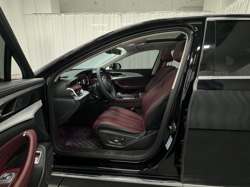 Hongqi Red Flag H5 2025