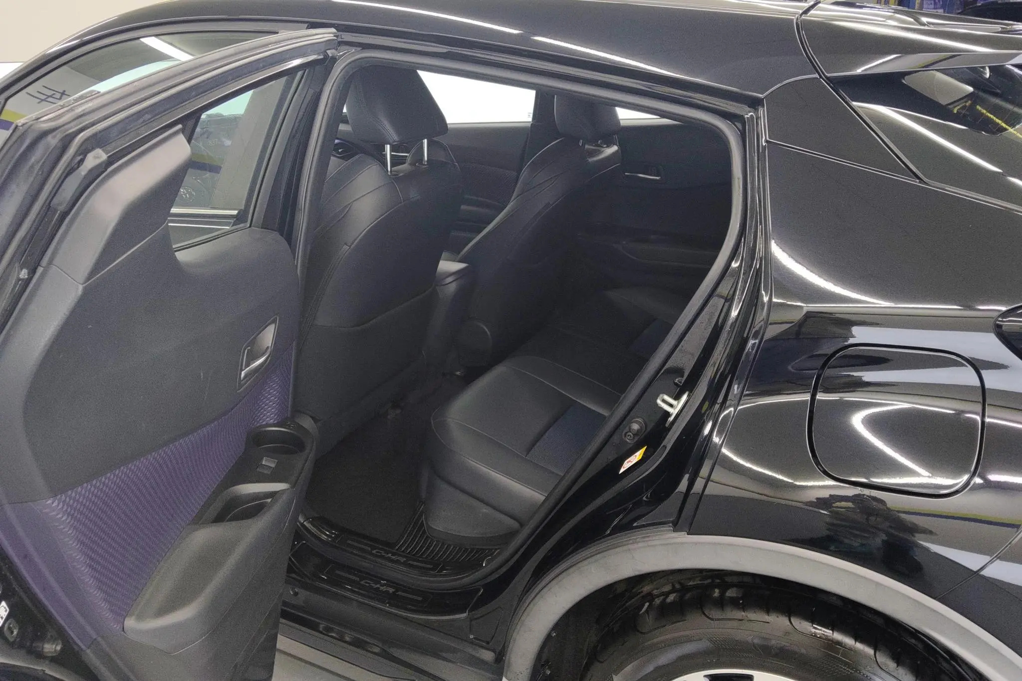 TOYOTA Toyota C-HR 2.0L Leading version