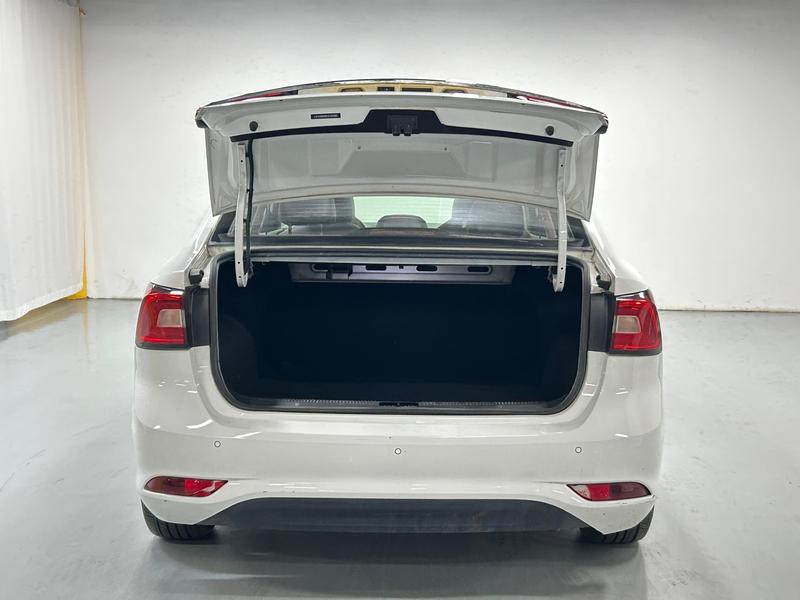 Roewe Roewe i5 2020