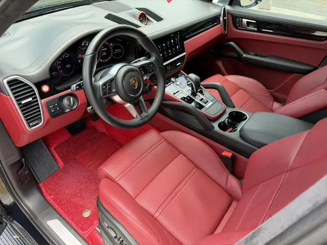 Porsche Cayenne E-Hybrid Cayenne E-Hybrid 2.0T Platinum Edition
